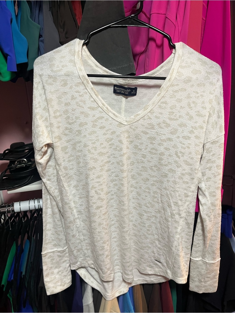 Abercrombie & Fitch Cream Leopard-Print V-Neck Long Sleeve Tee